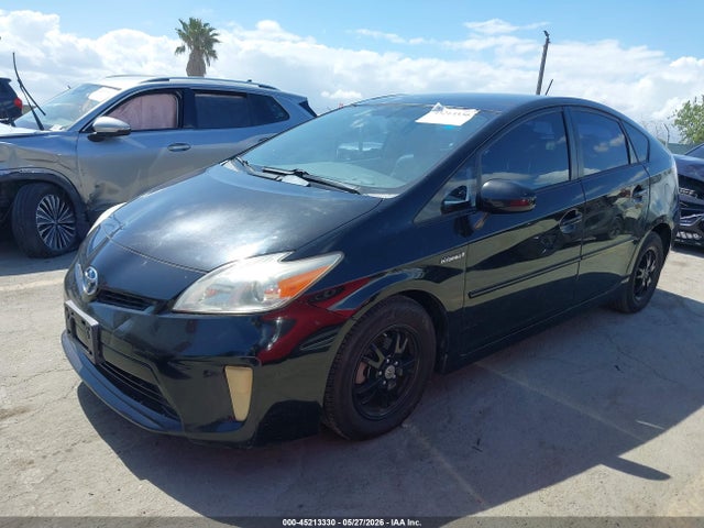 Toyota Prius Four 2014 JTDKN3DU7E1806671 Image 2