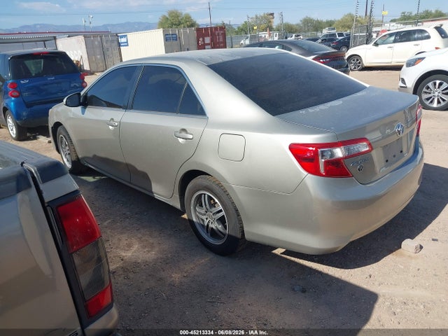 4T4BF1FK0ER442669 Toyota CAMRY LE