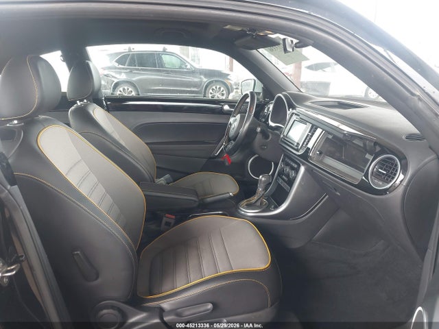 Volkswagen Beetle 2.0t Dune 2018 3VWSD7AT7JM711866 Image 5