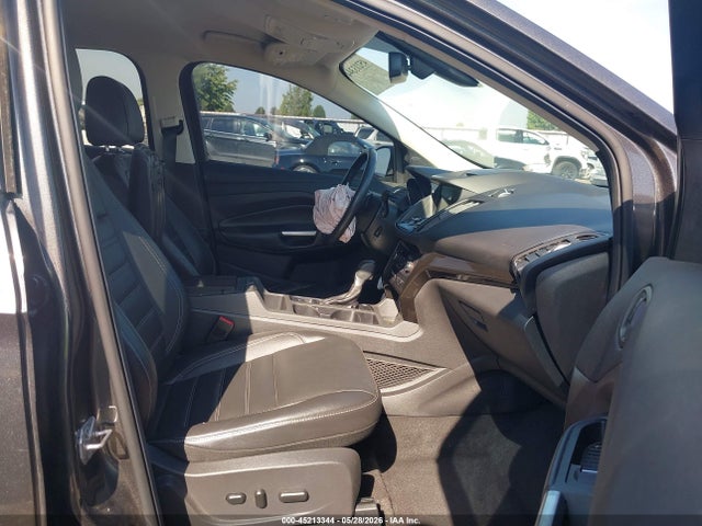 1FMCU9JD4HUE55215 Ford Escape Titanium