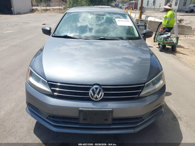 3VWD17AJXFM260519 Volkswagen Jetta 1.8t Se