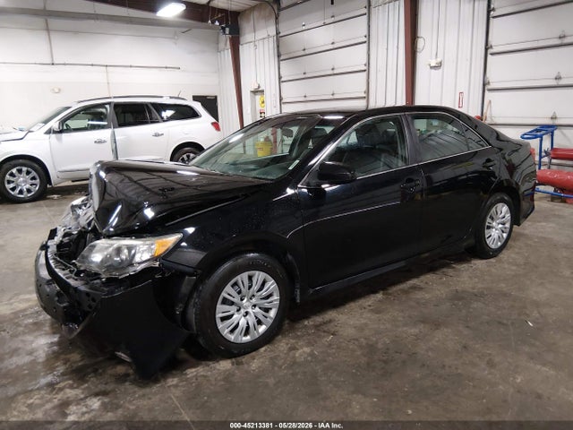 45213381 :رقم المزاد ، 4T1BF1FKXEU439594 vin ، 2014 Toyota Camry Se مزاد بيع
