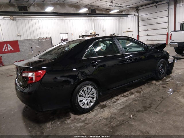 45213381 :رقم المزاد ، 4T1BF1FKXEU439594 vin ، 2014 Toyota Camry Se مزاد بيع