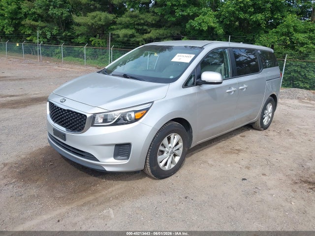45213443 :رقم المزاد ، KNDMB5C1XH6218405 vin ، 2017 Kia Sedona Lx مزاد بيع
