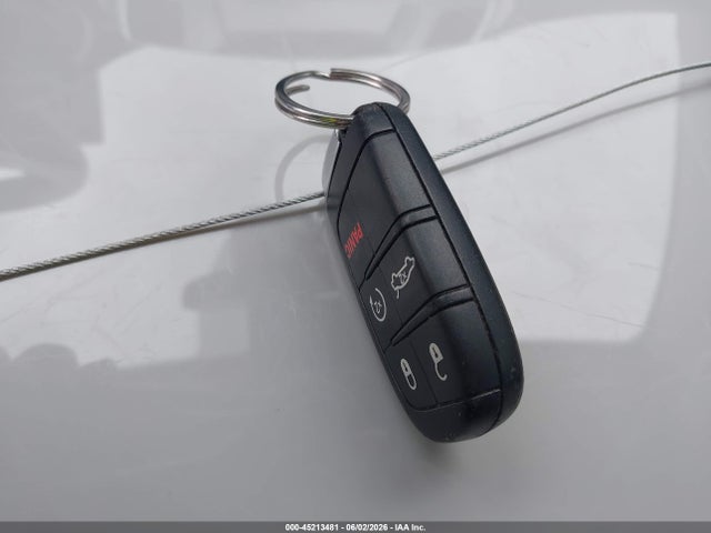 45213481 :رقم المزاد ، 1C3CCCCGXGN111168 vin ، 2016 Chrysler 200 C Platinum مزاد بيع