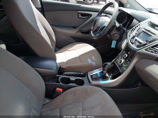 45213561 :رقم المزاد ، 5NPDH4AE4FH556299 vin ، 2015 Hyundai Elantra Se مزاد بيع