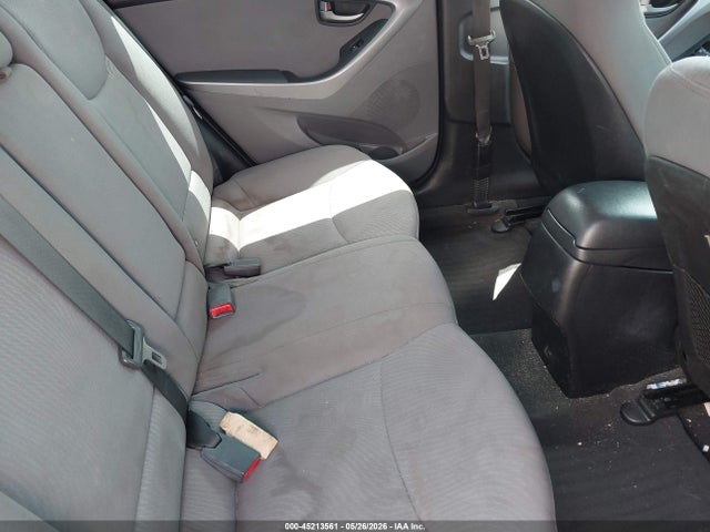 45213561 :رقم المزاد ، 5NPDH4AE4FH556299 vin ، 2015 Hyundai Elantra Se مزاد بيع