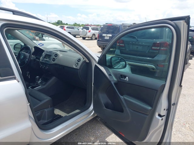 Aukcja sprzedaży 2016 Volkswagen Tiguan S, vin: WVGAV7AX4GW519940, numer aukcji: 45213563