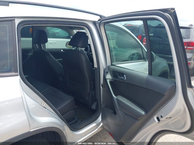 Aukcja sprzedaży 2016 Volkswagen Tiguan S, vin: WVGAV7AX4GW519940, numer aukcji: 45213563