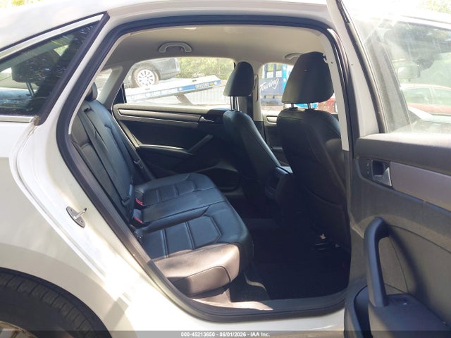 Продаж на аукціоні авто 2015 Volkswagen Passat 1.8t Limited Edition, vin: 1VWAT7A3XFC108465, номер лоту: 45213650