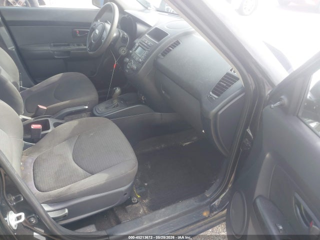 45213672 :رقم المزاد ، KNDJT2A50D7628722 vin ، 2013 Kia Soul مزاد بيع