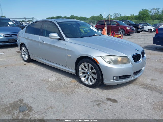 45213705 :رقم المزاد ، WBAPK7G5XBNN86700 vin ، 2011 Bmw 328i Xdrive مزاد بيع