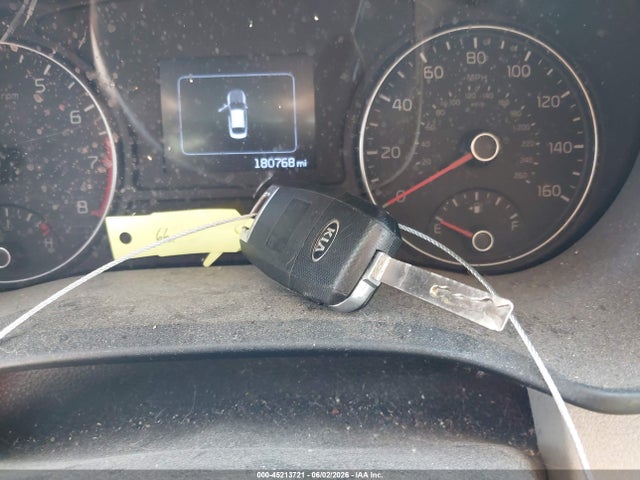 KIA Optima Lx 2016 KNAGT4L34G5119196 Image 11