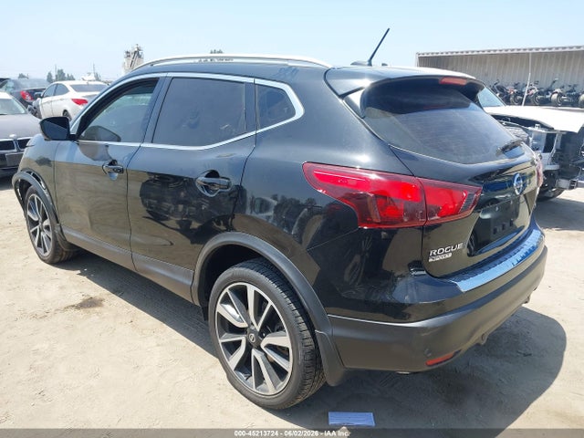 JN1BJ1CP2KW241629 Nissan Rogue Sport Sl