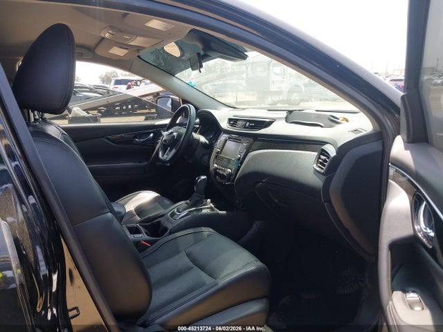 JN1BJ1CP2KW241629 Nissan Rogue Sport Sl