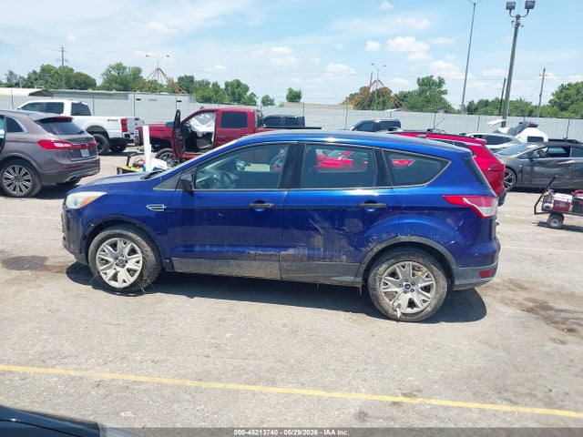Продажа на аукционе авто 2015 Ford Escape S, vin: 1FMCU0F76FUC35635, номер лота: 45213740