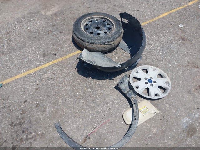 Продажа на аукционе авто 2015 Ford Escape S, vin: 1FMCU0F76FUC35635, номер лота: 45213740