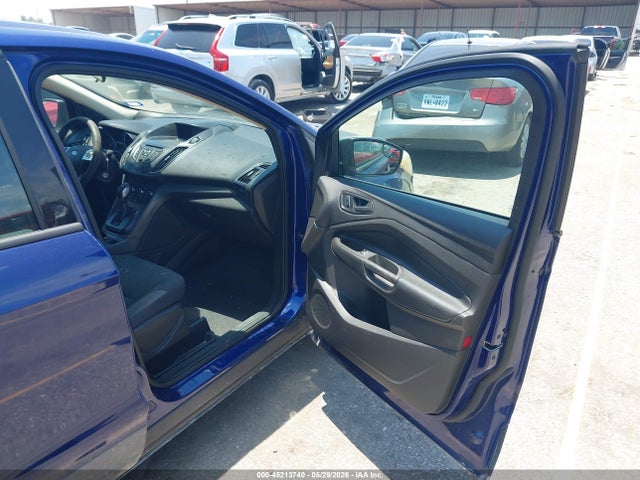 Продажа на аукционе авто 2015 Ford Escape S, vin: 1FMCU0F76FUC35635, номер лота: 45213740