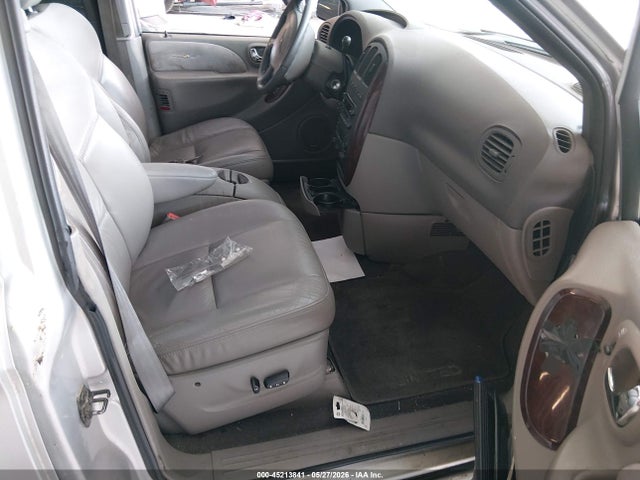 2001 Chrysler Town & Country Limited მანქანა იყიდება აუქციონზე, vin: 2C8GP64L91R204044, აუქციონის ნომერი: 45213841