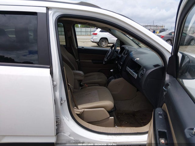 45213849 :رقم المزاد ، 1C4NJCBA4HD123976 vin ، 2017 Jeep Compass Sport Fwd مزاد بيع