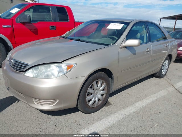 Продаж на аукціоні авто 2005 Toyota Camry Le, vin: 4T1BE32K85U390576, номер лоту: 45213872