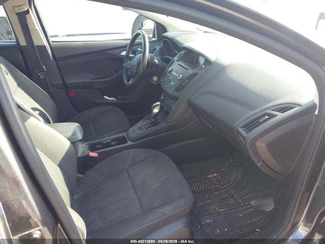 45213880 :رقم المزاد ، 1FADP3F27GL296754 vin ، 2016 Ford Focus Se مزاد بيع