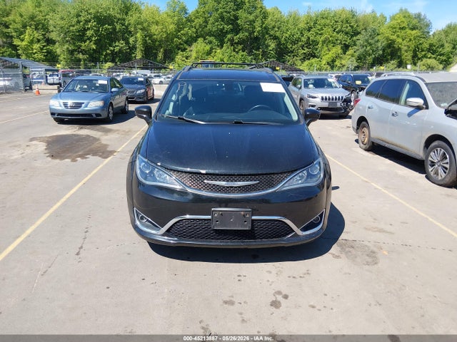 2017 Chrysler Pacifica Touring-l მანქანა იყიდება აუქციონზე, vin: 2C4RC1BGXHR598324, აუქციონის ნომერი: 45213887