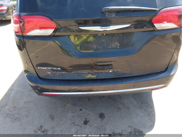 2017 Chrysler Pacifica Touring-l მანქანა იყიდება აუქციონზე, vin: 2C4RC1BGXHR598324, აუქციონის ნომერი: 45213887