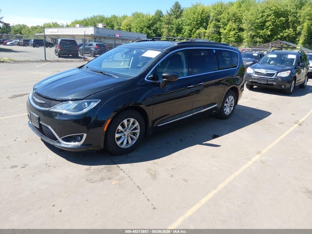 2017 Chrysler Pacifica Touring-l მანქანა იყიდება აუქციონზე, vin: 2C4RC1BGXHR598324, აუქციონის ნომერი: 45213887