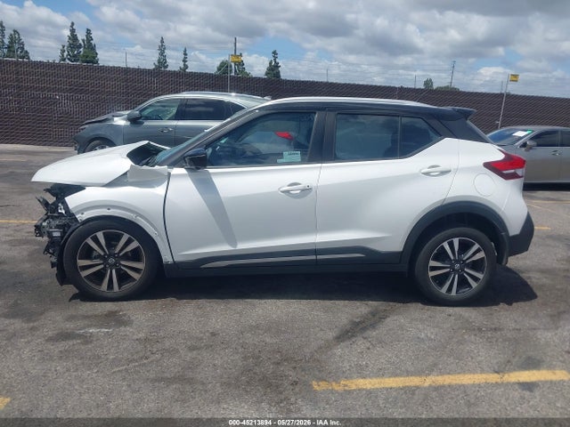 Nissan KICKS SR 2018 3N1CP5CU1JL533020 Image 14