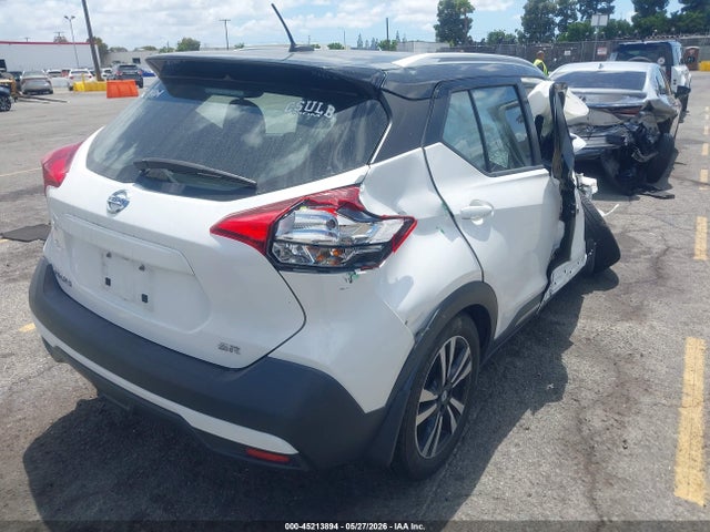 Nissan KICKS SR 2018 3N1CP5CU1JL533020 Image 4