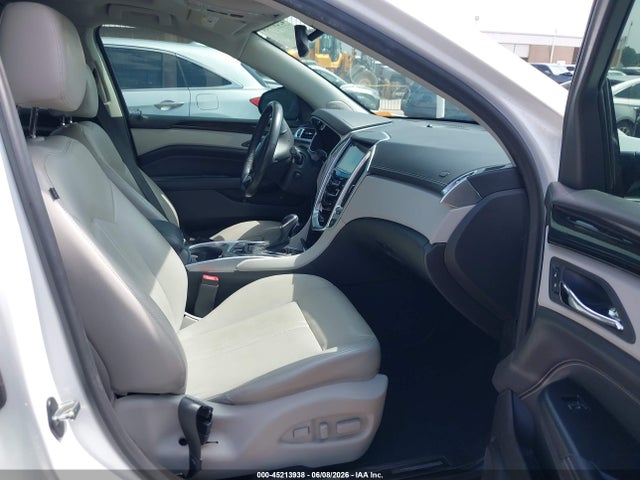 2014 Cadillac Srx Performance Collection მანქანა იყიდება აუქციონზე, vin: 3GYFNCE34ES615984, აუქციონის ნომერი: 45213938