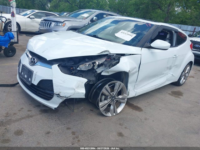 Hyundai Veloster 2016 KMHTC6AD8GU289362 Image 2