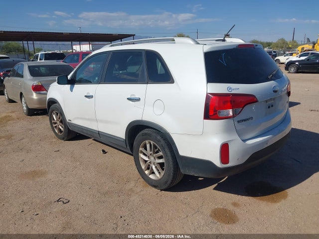 KIA SORENTO LX 2014 5XYKTCA63EG450540 Image 3