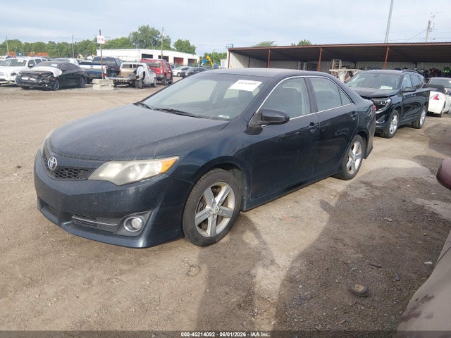 45214092 :رقم المزاد ، 4T1BF1FK4CU573868 vin ، 2012 Toyota Camry Se مزاد بيع