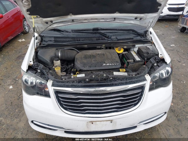 Продаж на аукціоні авто 2015 Chrysler Town & Country S, vin: 2C4RC1HG5FR590166, номер лоту: 45214136