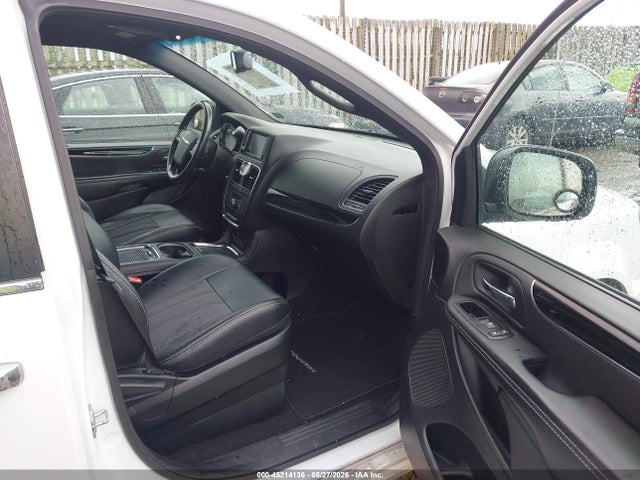 Продаж на аукціоні авто 2015 Chrysler Town & Country S, vin: 2C4RC1HG5FR590166, номер лоту: 45214136