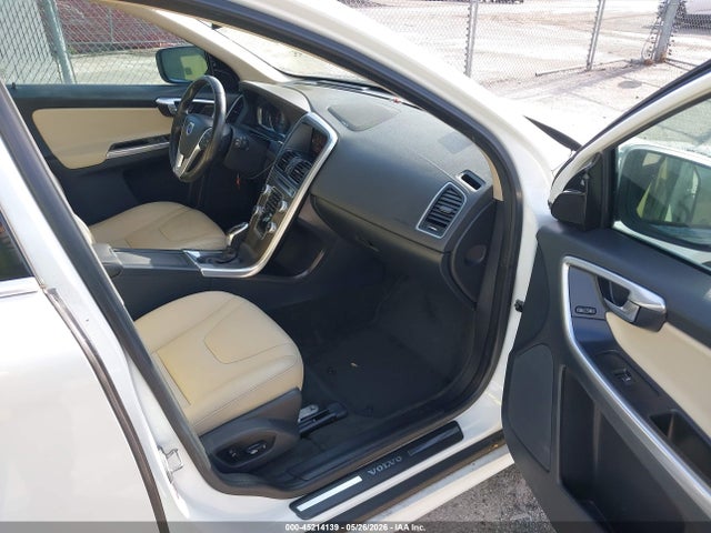 Продаж на аукціоні авто 2016 Volvo Xc60 T5 Drive-e Platinum, vin: YV440MDM3G2880824, номер лоту: 45214139