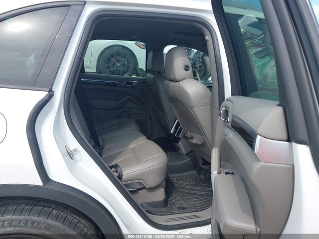 45214155 :رقم المزاد ، WP1AF2A23ELA82504 vin ، 2014 Porsche Cayenne Diesel Platinum Edition مزاد بيع