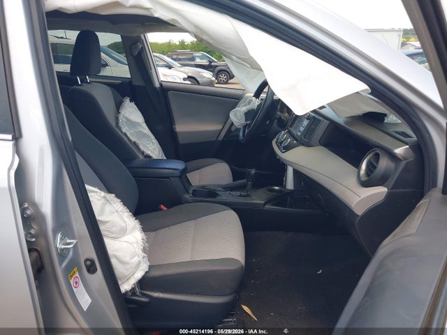 Toyota RAV4 LE 2015 JTMBFREV3FJ020472 Image 5