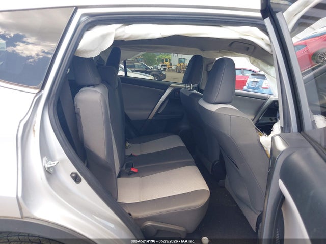 Toyota RAV4 LE 2015 JTMBFREV3FJ020472 Image 8