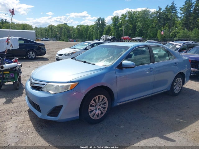 45214210 :رقم المزاد ، 4T4BF1FK0CR204401 vin ، 2012 Toyota Camry Le مزاد بيع
