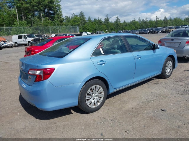 45214210 :رقم المزاد ، 4T4BF1FK0CR204401 vin ، 2012 Toyota Camry Le مزاد بيع