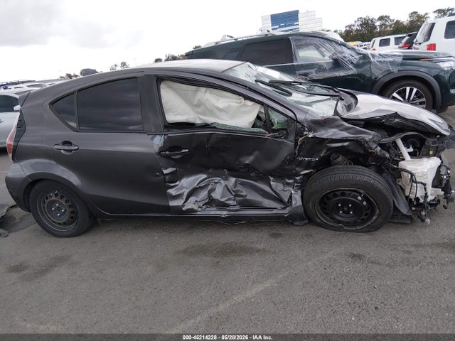 2016 Toyota Prius C One მანქანა იყიდება აუქციონზე, vin: JTDKDTB39G1136573, აუქციონის ნომერი: 45214228