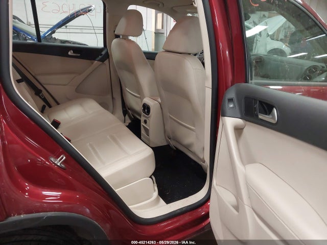 Aukcja sprzedaży 2016 Volkswagen Tiguan S, vin: WVGBV7AXXGW021066, numer aukcji: 45214263
