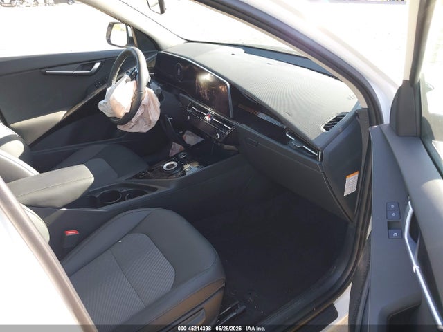 Продаж на аукціоні авто 2025 Kia Niro Ev Wind, vin: KNDCR3L16S5135899, номер лоту: 45214398