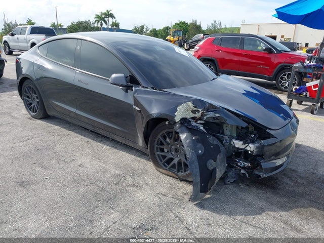 45214427 :رقم المزاد ، 5YJ3E1EB4SF902749 vin ، 2025 Tesla Model 3 Long Range All-wheel Drive مزاد بيع