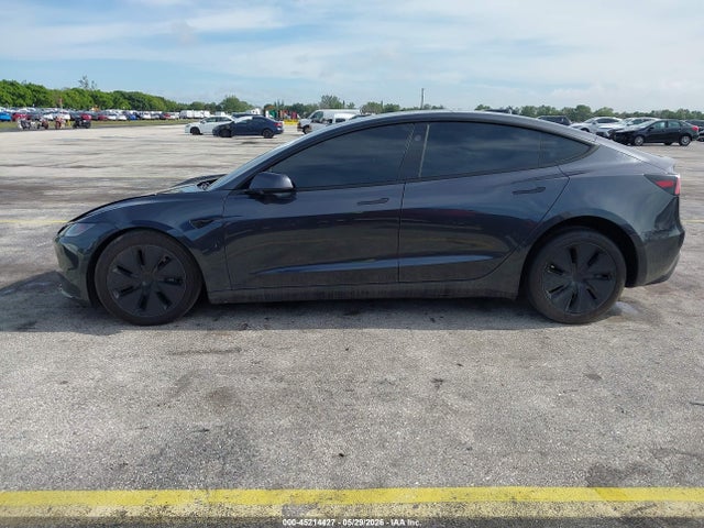 45214427 :رقم المزاد ، 5YJ3E1EB4SF902749 vin ، 2025 Tesla Model 3 Long Range All-wheel Drive مزاد بيع