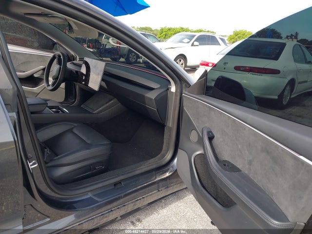 45214427 :رقم المزاد ، 5YJ3E1EB4SF902749 vin ، 2025 Tesla Model 3 Long Range All-wheel Drive مزاد بيع