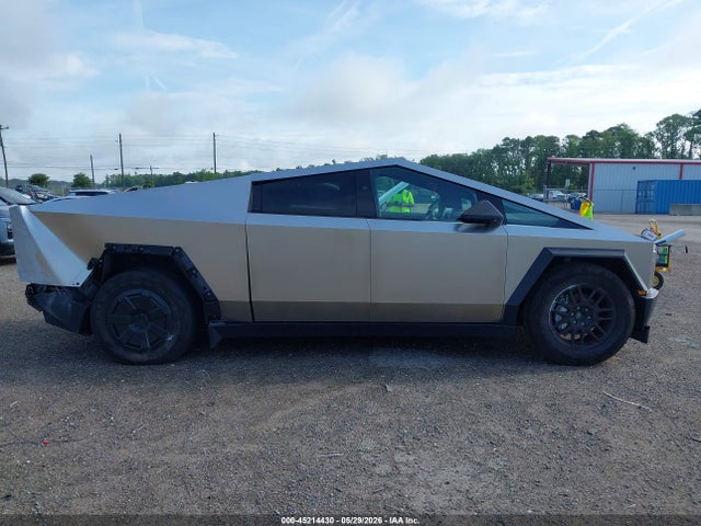 2024 Tesla Cybertruck მანქანა იყიდება აუქციონზე, vin: 7G2CEHED5RA056940, აუქციონის ნომერი: 45214430